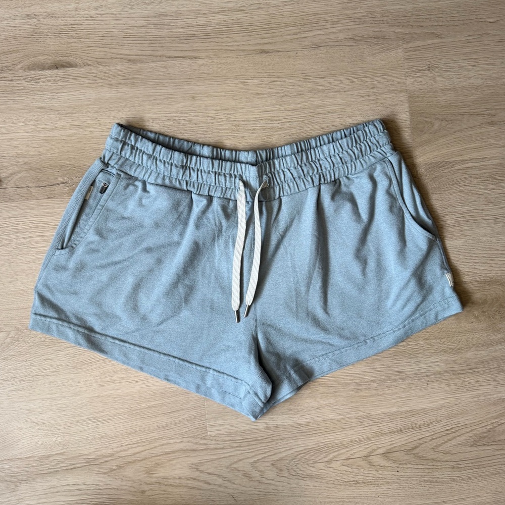 Vuori halo performance shorts